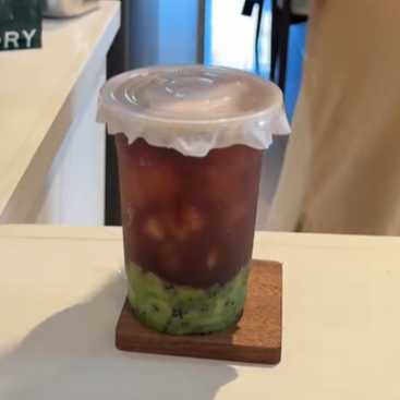 奇異果氣泡美式
