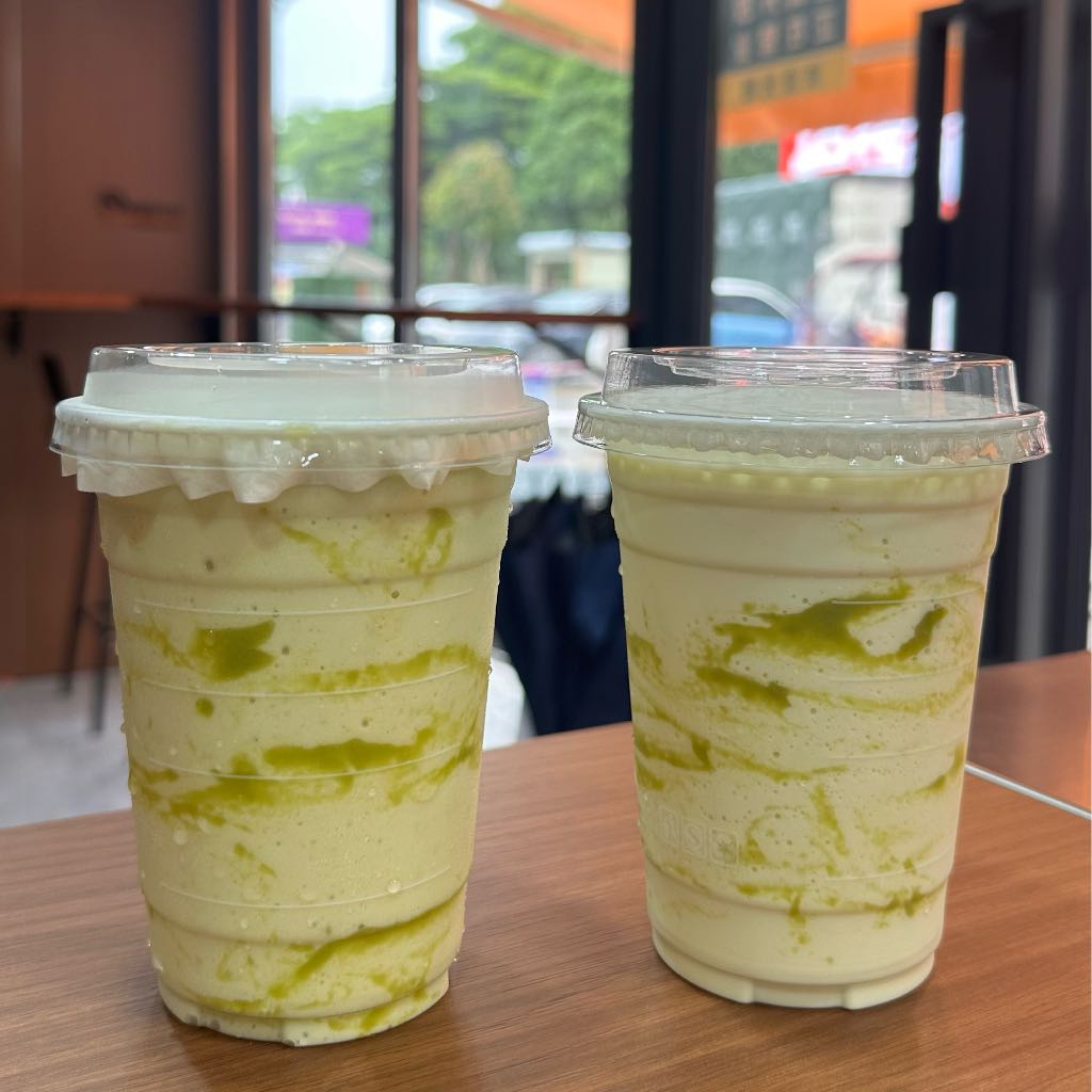 牛油果酸奶昔