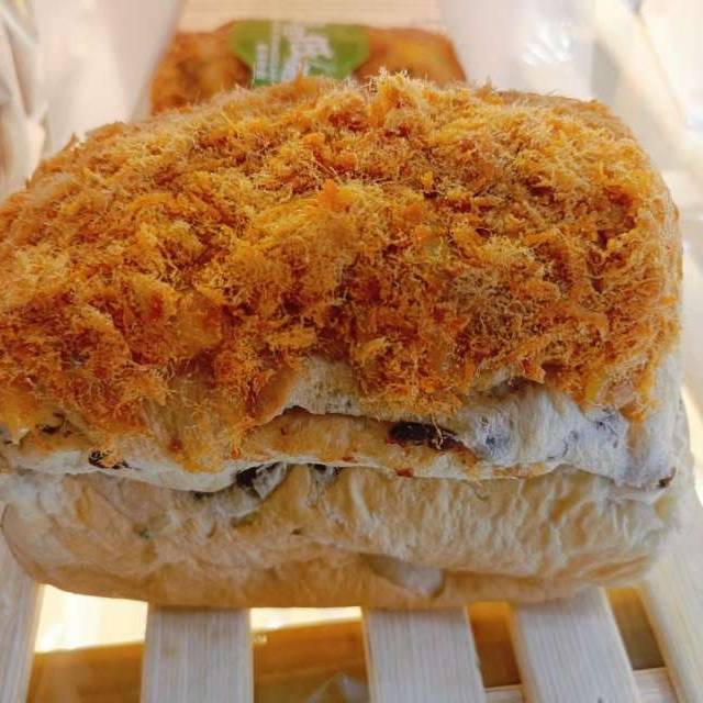 红豆肉松吐司
