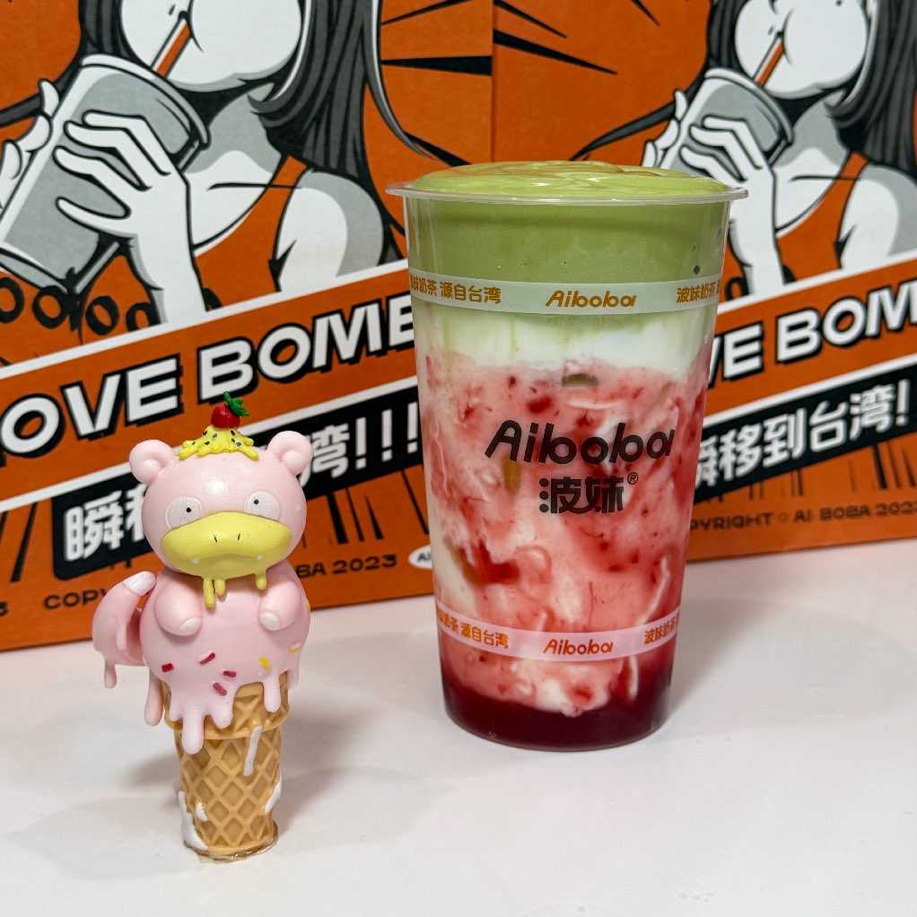 莓莓抹茶牛乳
